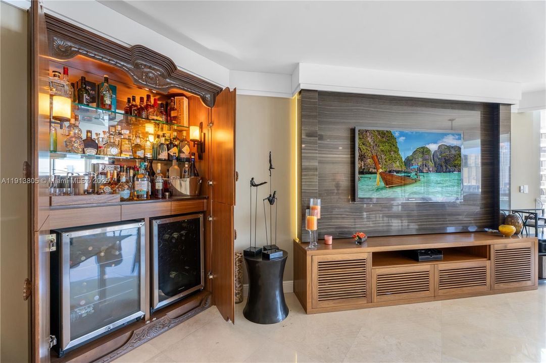 For Sale: $2,790,000 (4 beds, 4 baths, 3340 Square Feet)