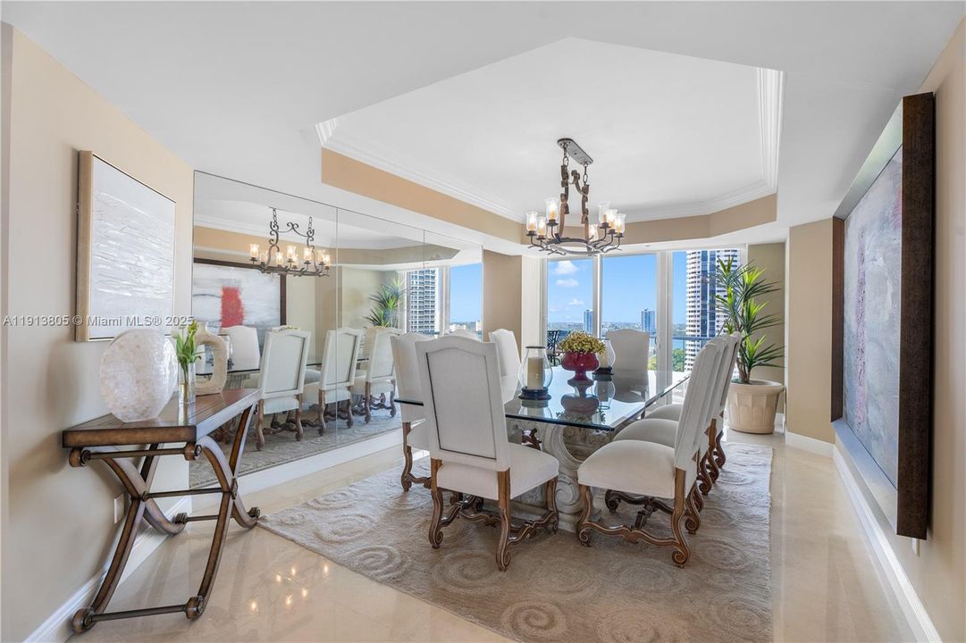 For Sale: $2,790,000 (4 beds, 4 baths, 3340 Square Feet)