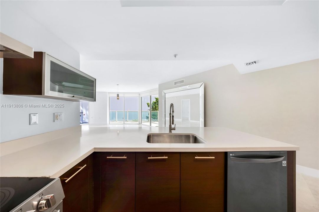 待售: $739,000 (3 贝兹, 2 浴室, 1447 平方英尺)