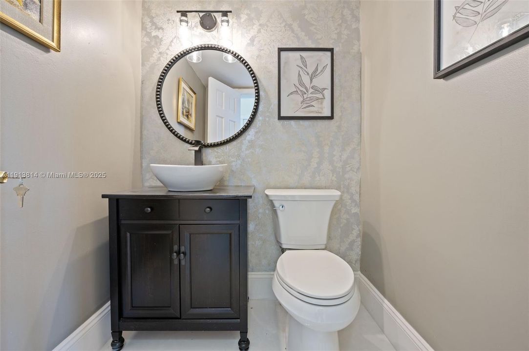 For Rent: $18,500 (6 beds, 7 baths, 5856 Square Feet)