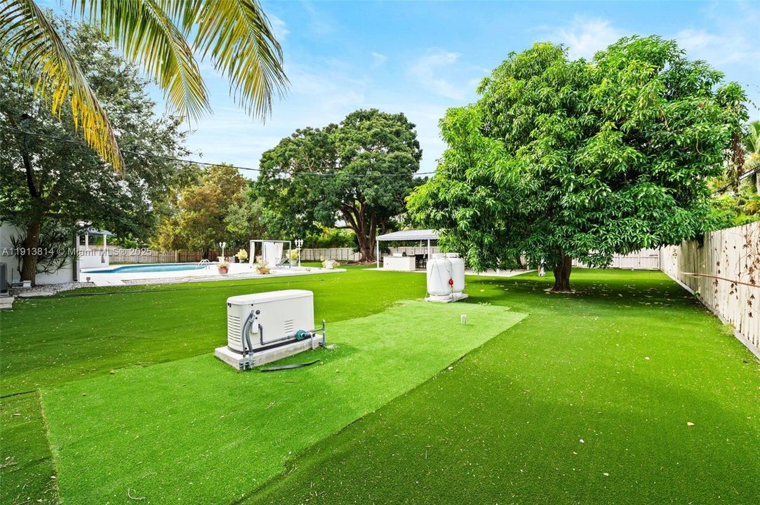 For Rent: $18,500 (6 beds, 7 baths, 5856 Square Feet)