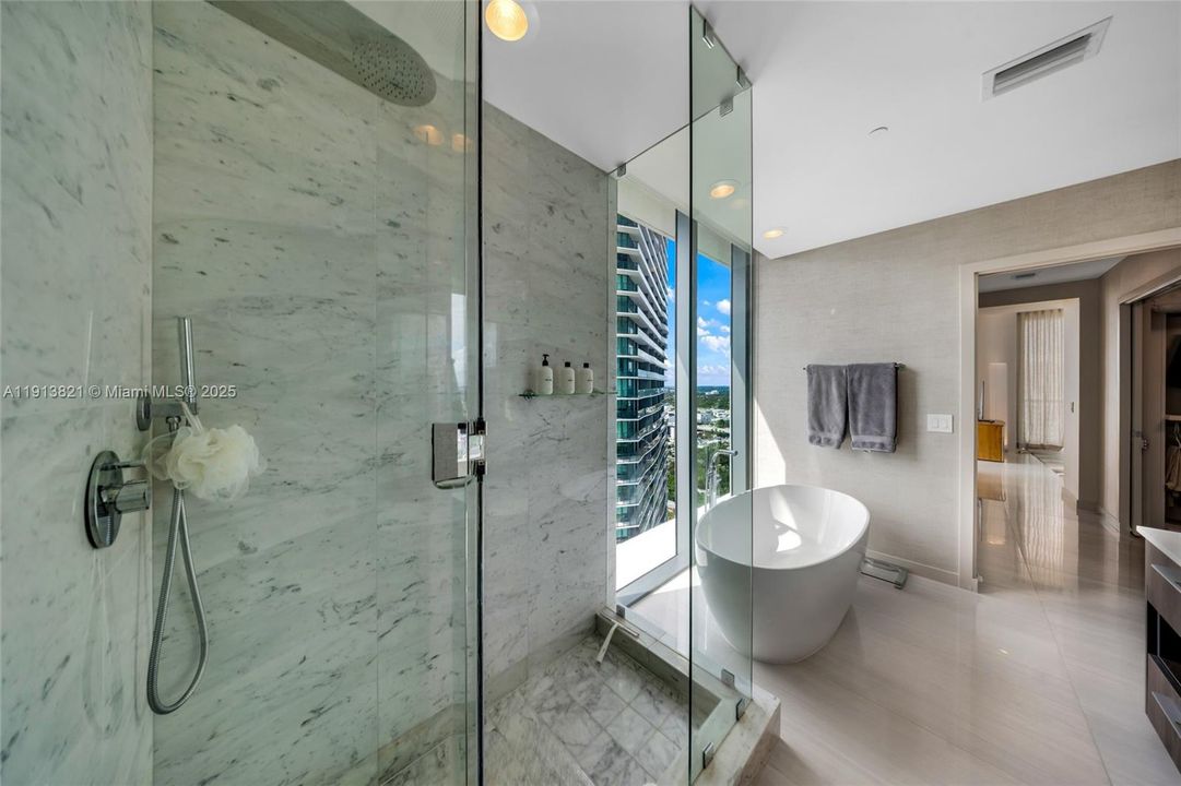 For Rent: $13,000 (3 beds, 3 baths, 1649 Square Feet)