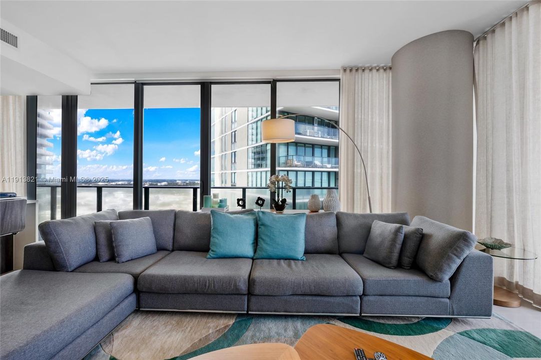 For Rent: $13,000 (3 beds, 3 baths, 1649 Square Feet)