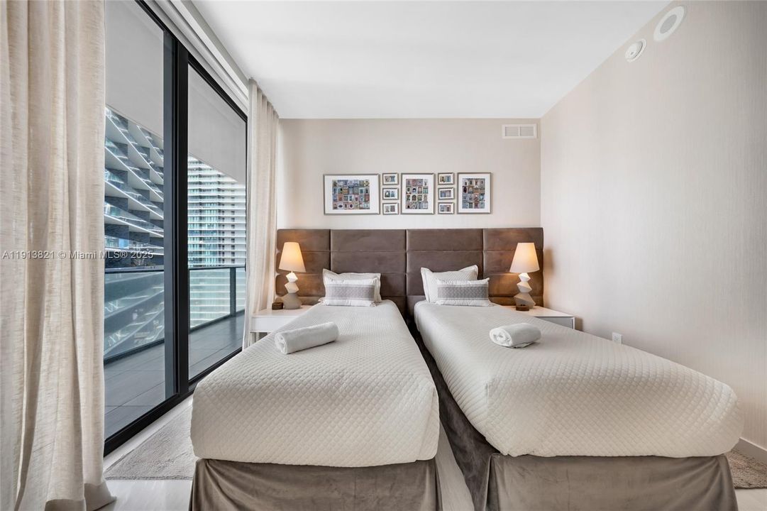 For Rent: $13,000 (3 beds, 3 baths, 1649 Square Feet)