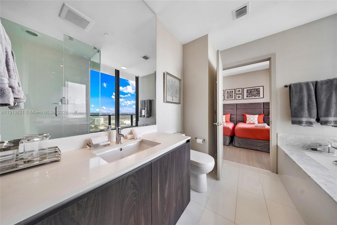 For Rent: $13,000 (3 beds, 3 baths, 1649 Square Feet)