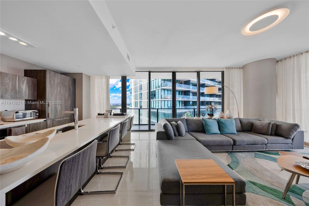 For Rent: $13,000 (3 beds, 3 baths, 1649 Square Feet)