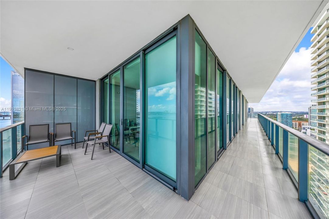 For Rent: $13,000 (3 beds, 3 baths, 1649 Square Feet)