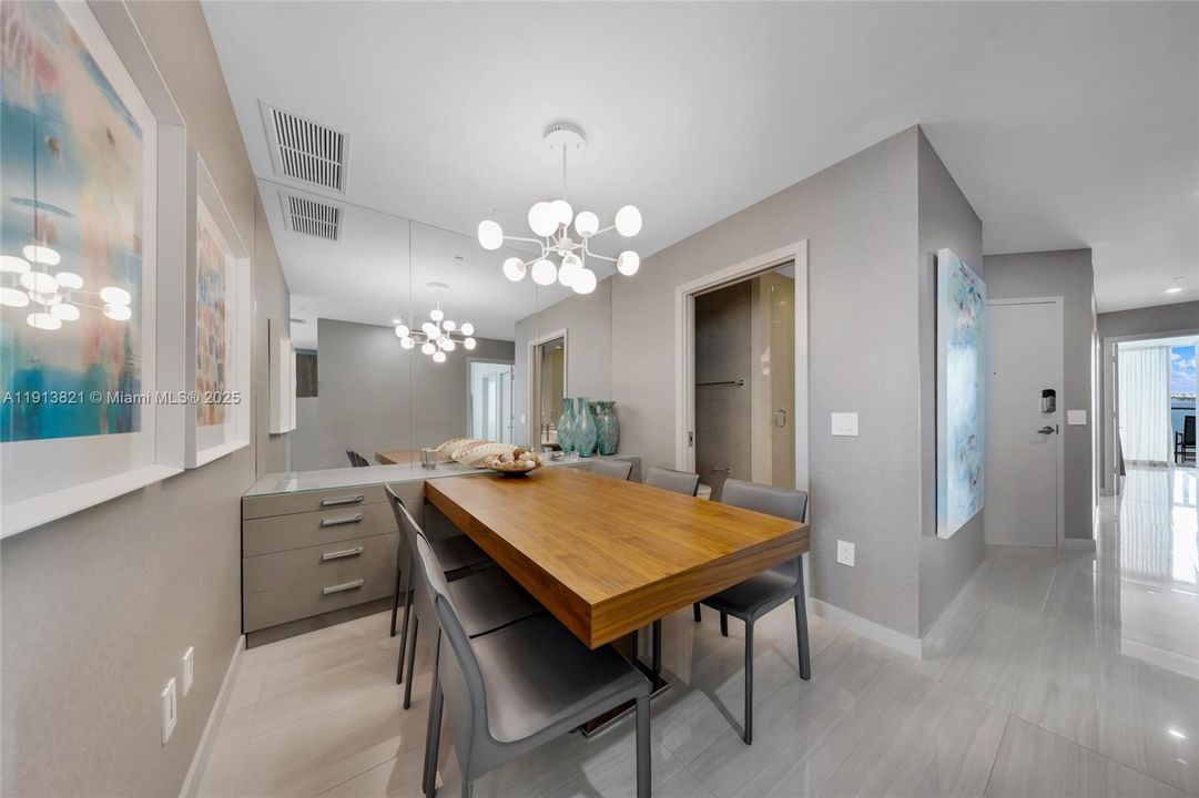 For Rent: $13,000 (3 beds, 3 baths, 1649 Square Feet)