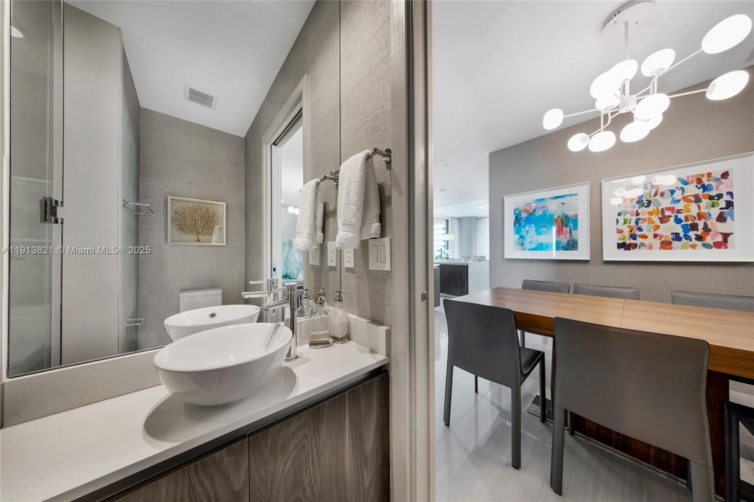 For Rent: $13,000 (3 beds, 3 baths, 1649 Square Feet)