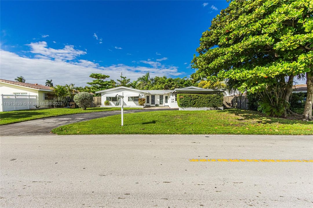 Active With Contract: $1,500,000 (0 beds, 0 baths, 2275 Square Feet)