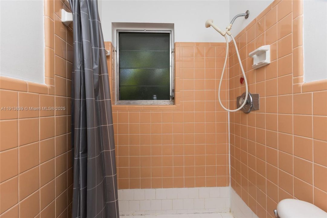 Active With Contract: $1,500,000 (0 beds, 0 baths, 2275 Square Feet)