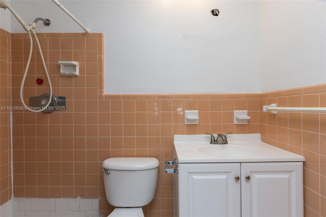 Active With Contract: $1,500,000 (0 beds, 0 baths, 2275 Square Feet)