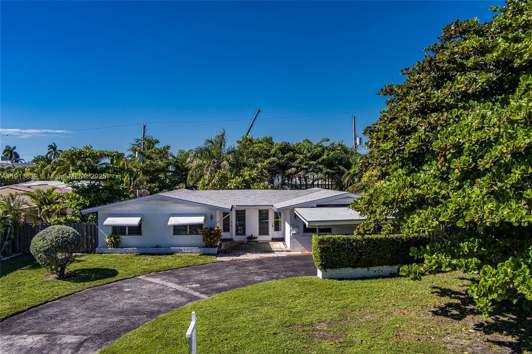 Active With Contract: $1,500,000 (0 beds, 0 baths, 2275 Square Feet)