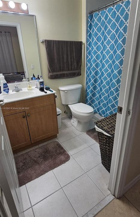 В аренду: $2,600 (2 спален, 2 ванн, 934 Квадратных фут)