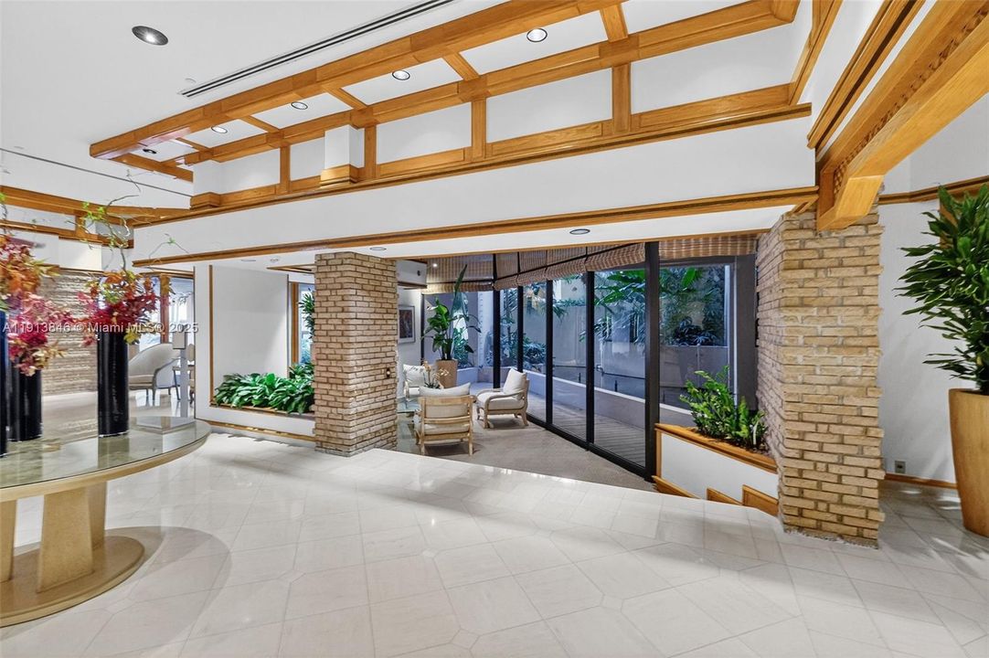 待售: $1,450,000 (2 贝兹, 3 浴室, 1882 平方英尺)