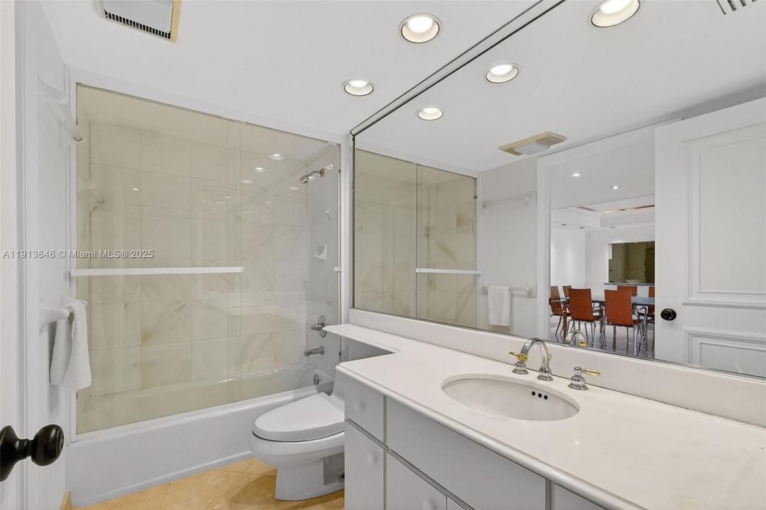 待售: $1,450,000 (2 贝兹, 3 浴室, 1882 平方英尺)