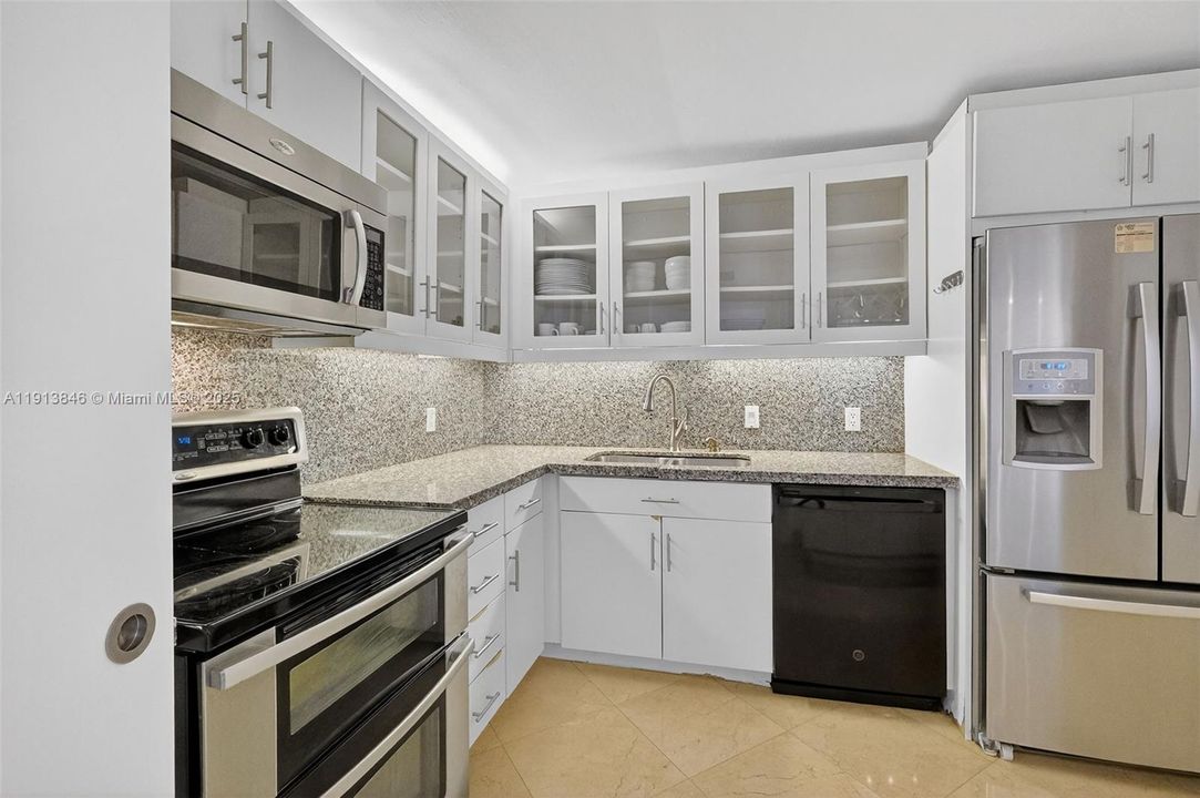 待售: $1,450,000 (2 贝兹, 3 浴室, 1882 平方英尺)