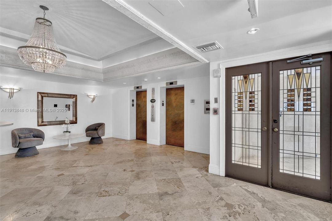 В аренду: $3,550 (1 спален, 1 ванн, 905 Квадратных фут)