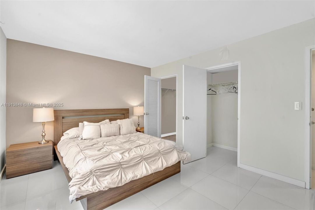 В аренду: $3,550 (1 спален, 1 ванн, 905 Квадратных фут)