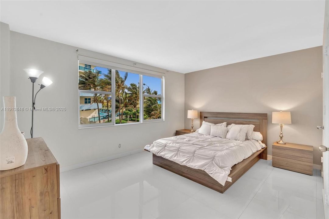 В аренду: $3,550 (1 спален, 1 ванн, 905 Квадратных фут)