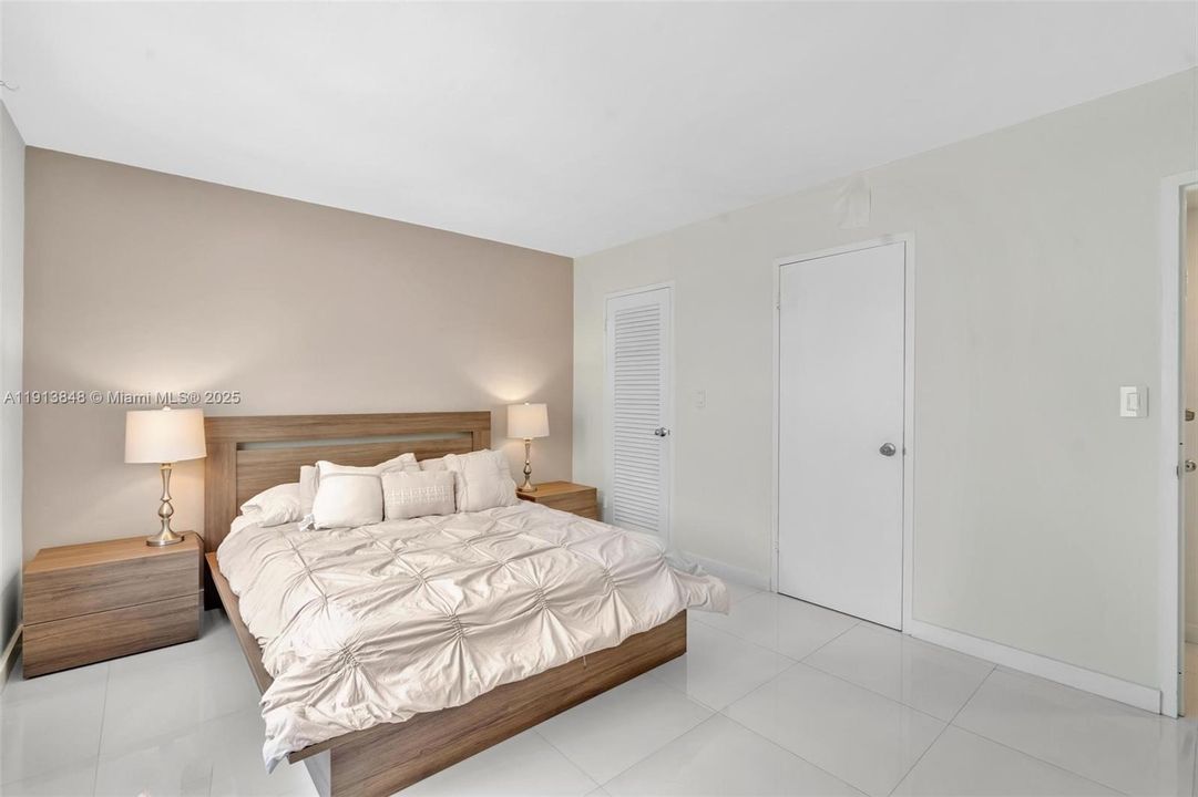 В аренду: $3,550 (1 спален, 1 ванн, 905 Квадратных фут)