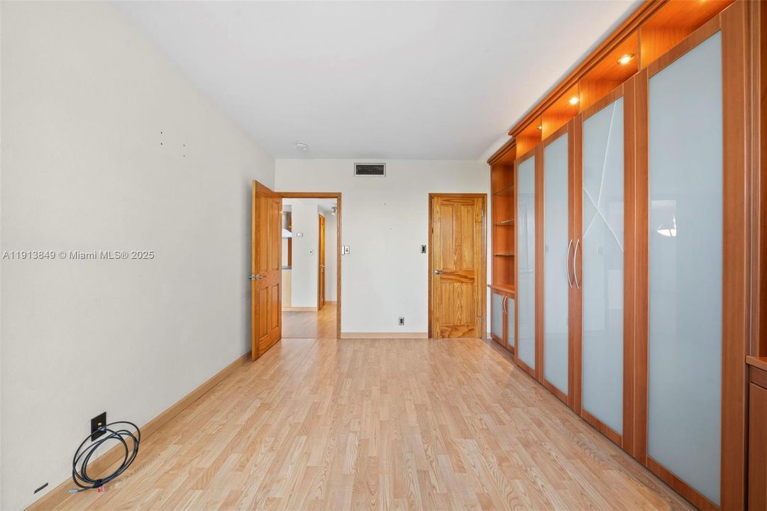 В аренду: $2,350 (1 спален, 1 ванн, 790 Квадратных фут)