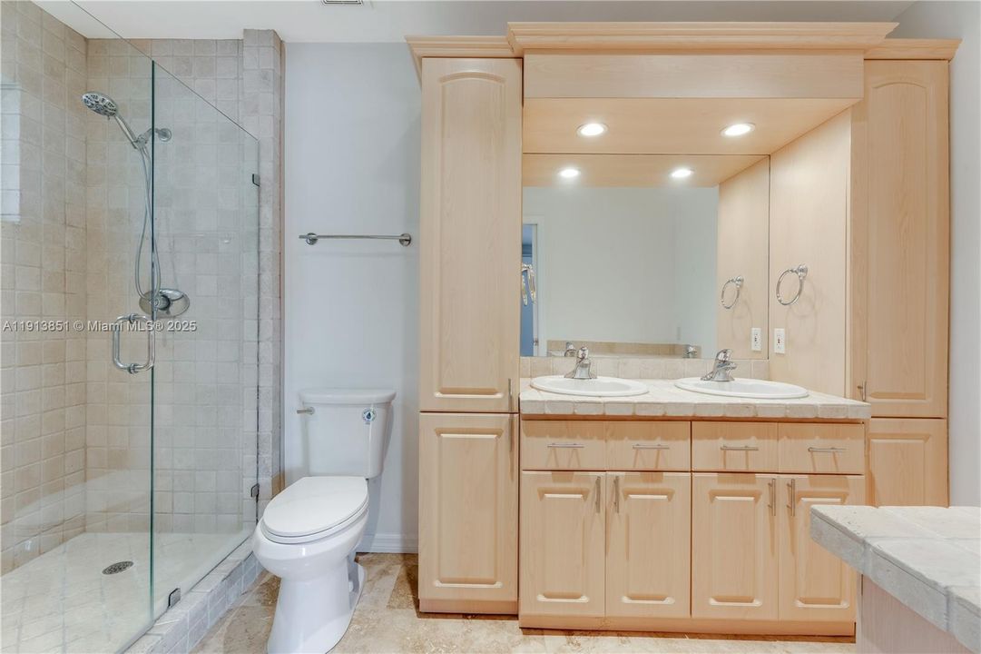 For Rent: $9,000 (3 beds, 2 baths, 2197 Square Feet)