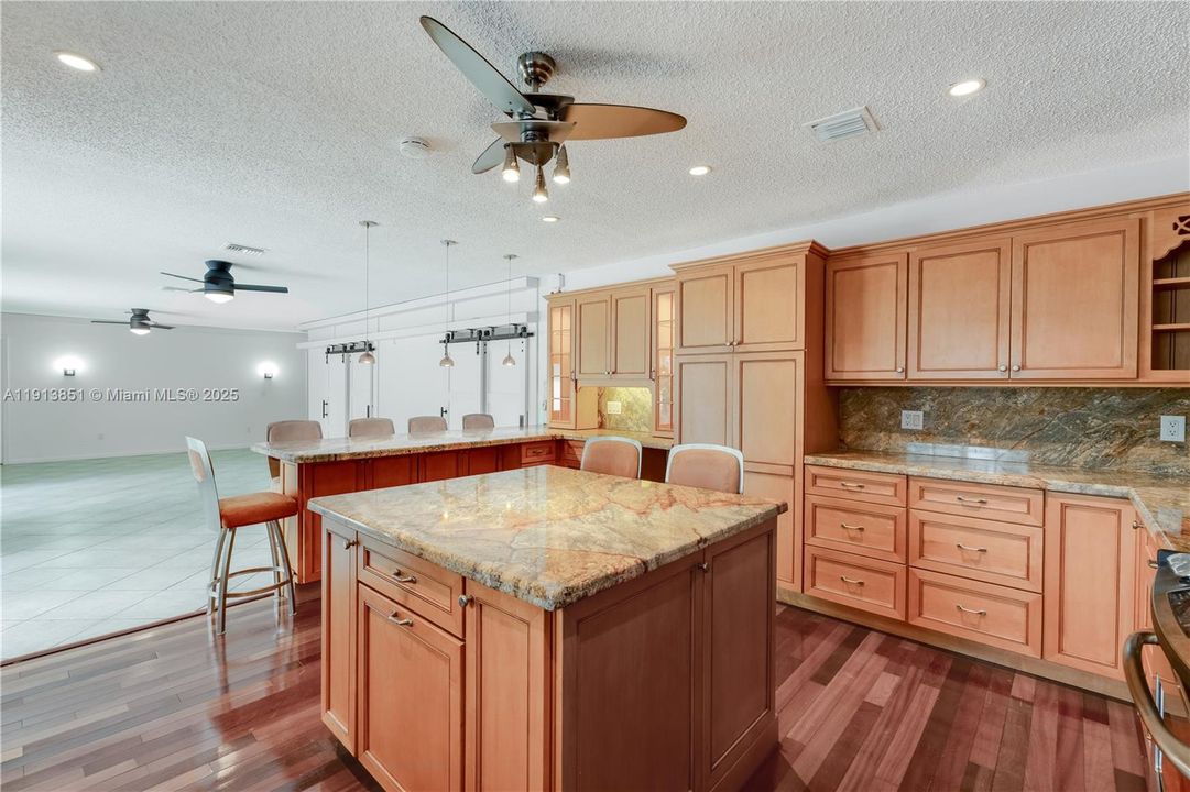 For Rent: $9,000 (3 beds, 2 baths, 2197 Square Feet)