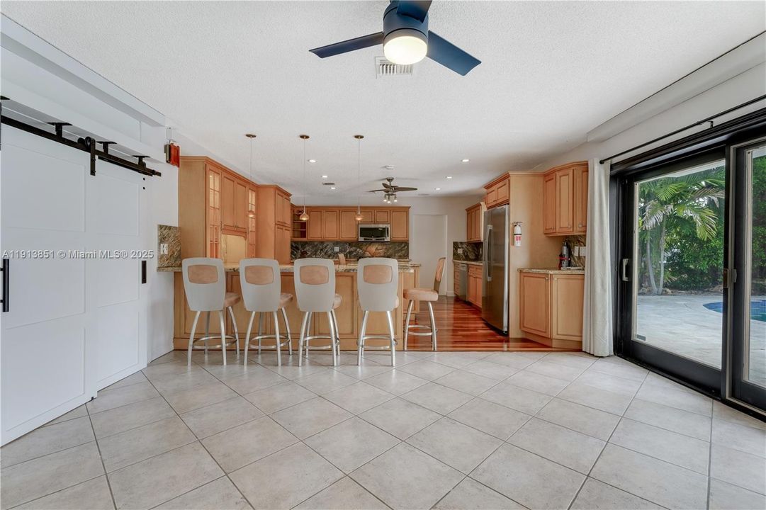 For Rent: $9,000 (3 beds, 2 baths, 2197 Square Feet)