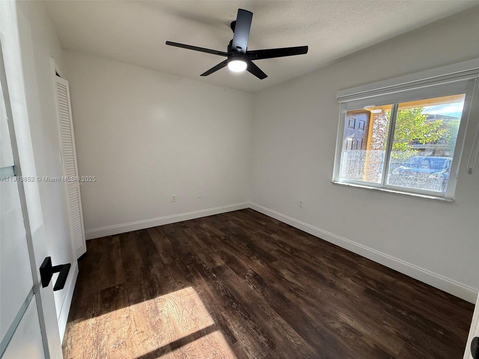 For Rent: $1,900 (2 beds, 2 baths, 920 Square Feet)