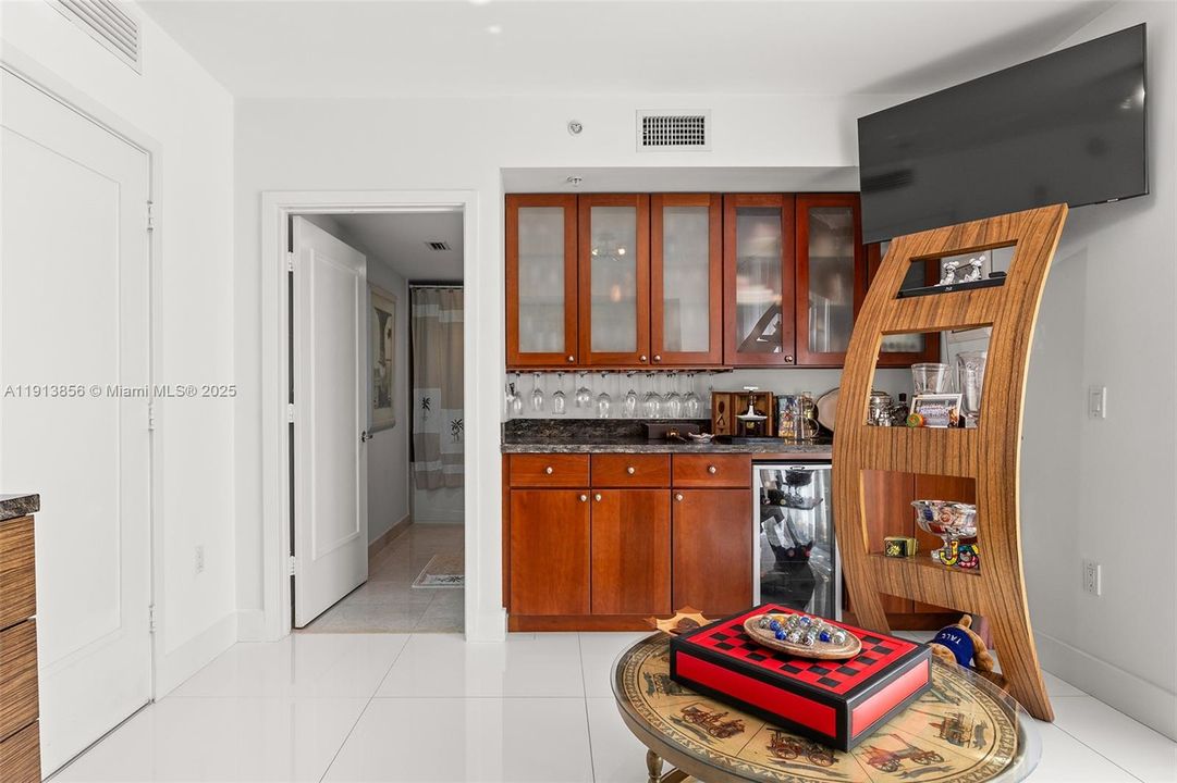 For Sale: $2,950,000 (4 beds, 4 baths, 2728 Square Feet)