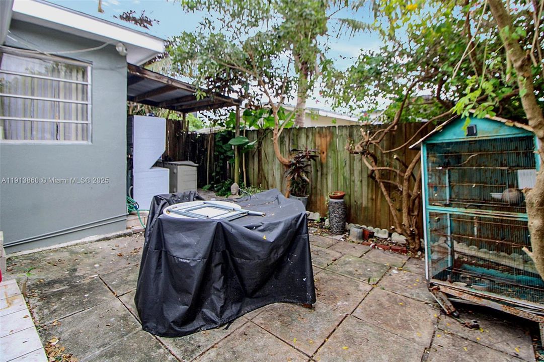 待售: $750,000 (0 贝兹, 0 浴室, 1716 平方英尺)