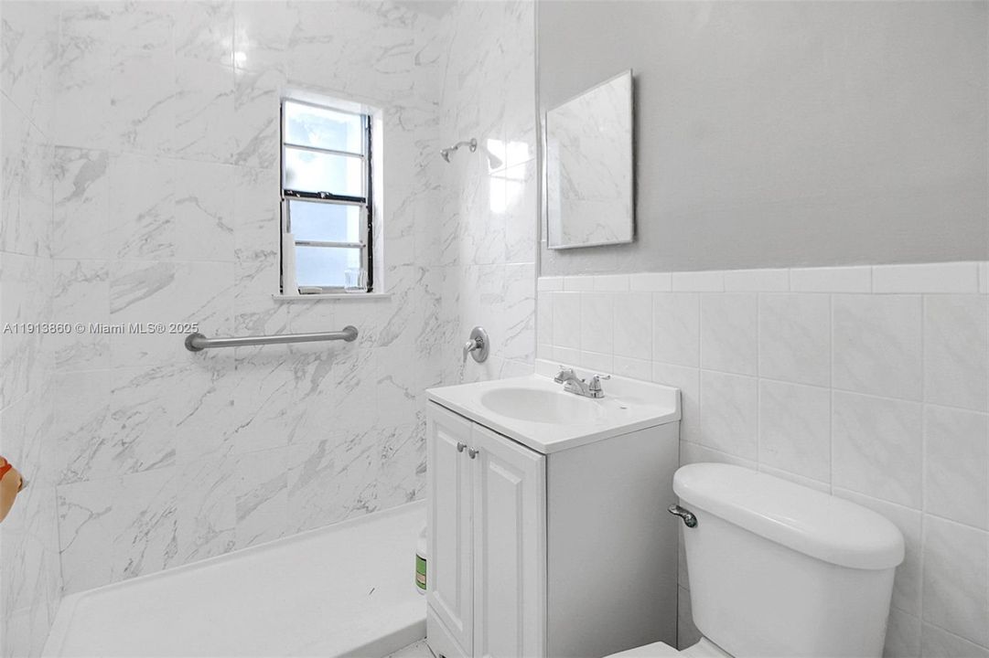 待售: $750,000 (0 贝兹, 0 浴室, 1716 平方英尺)