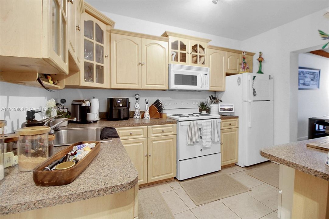 待售: $750,000 (0 贝兹, 0 浴室, 1716 平方英尺)