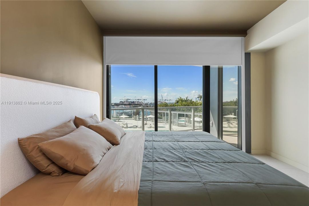 For Rent: $13,000 (1 beds, 1 baths, 1110 Square Feet)