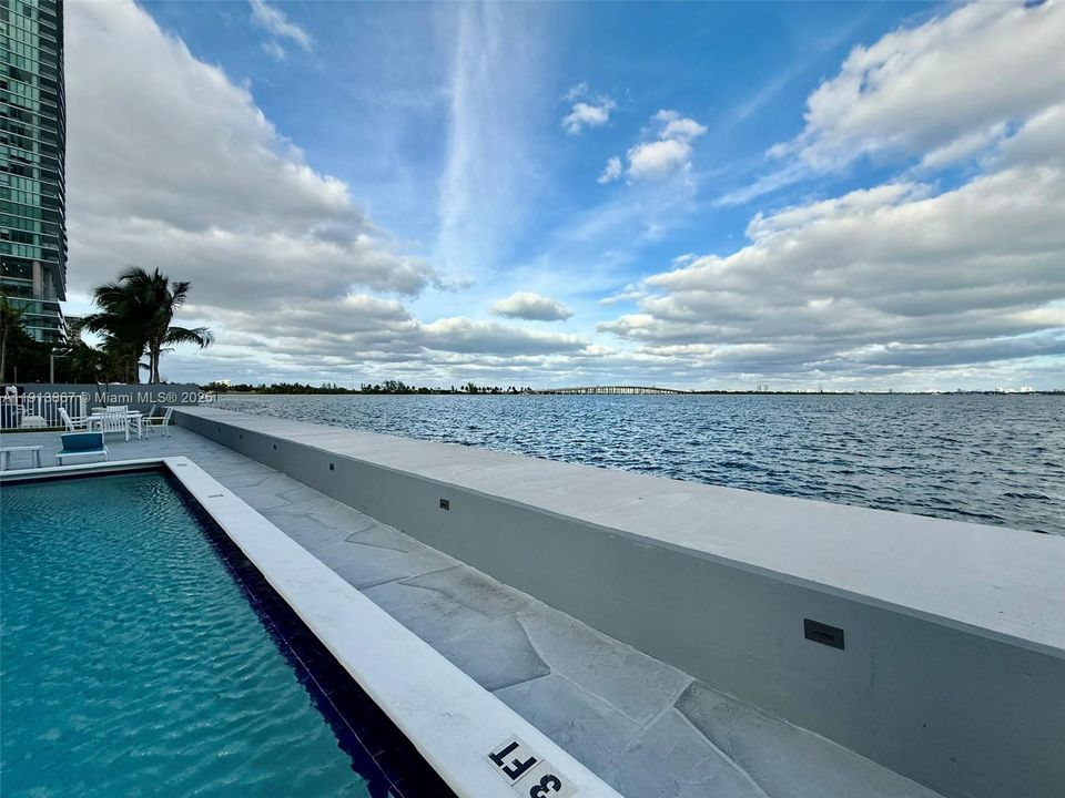 For Rent: $3,400 (2 beds, 2 baths, 1228 Square Feet)