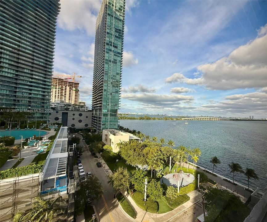 For Rent: $3,400 (2 beds, 2 baths, 1228 Square Feet)