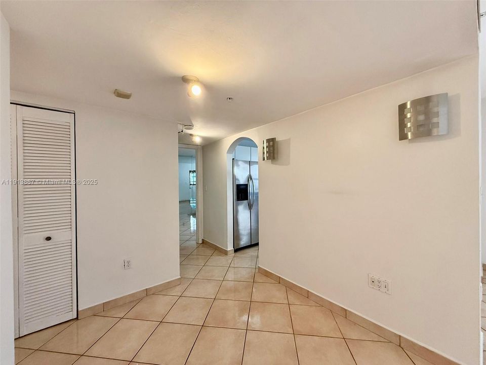 For Rent: $3,400 (2 beds, 2 baths, 1228 Square Feet)