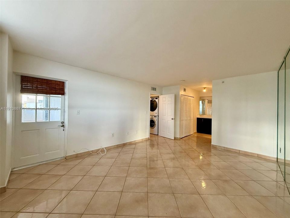 For Rent: $3,400 (2 beds, 2 baths, 1228 Square Feet)