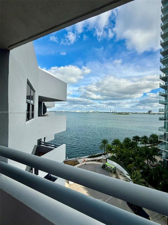 For Rent: $3,400 (2 beds, 2 baths, 1228 Square Feet)