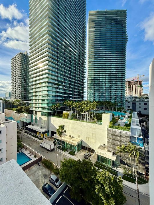 For Rent: $3,400 (2 beds, 2 baths, 1228 Square Feet)