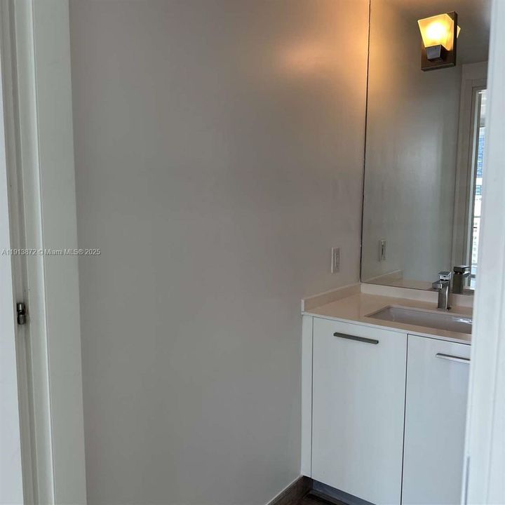 For Sale: $410,000 (0 beds, 1 baths, 420 Square Feet)