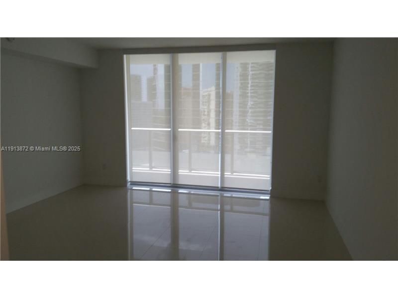 For Sale: $410,000 (0 beds, 1 baths, 420 Square Feet)