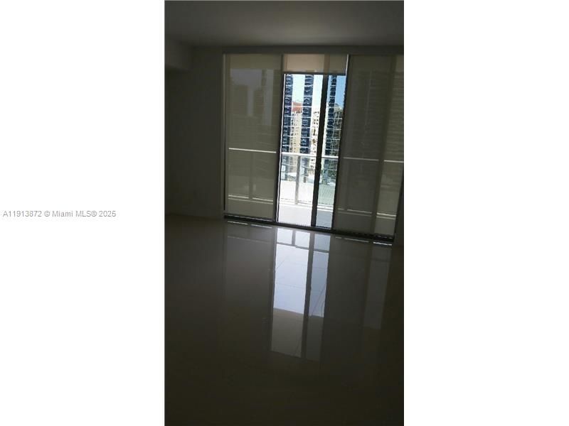 For Sale: $410,000 (0 beds, 1 baths, 420 Square Feet)