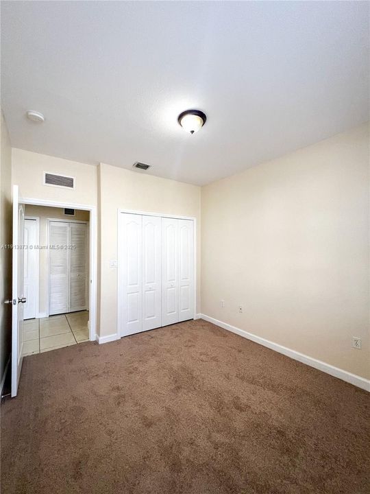 待售: $265,000 (3 贝兹, 2 浴室, 1166 平方英尺)