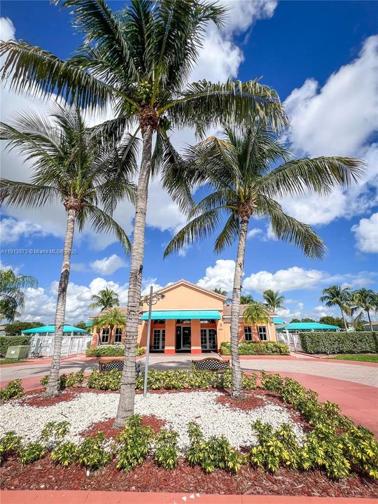 待售: $265,000 (3 贝兹, 2 浴室, 1166 平方英尺)