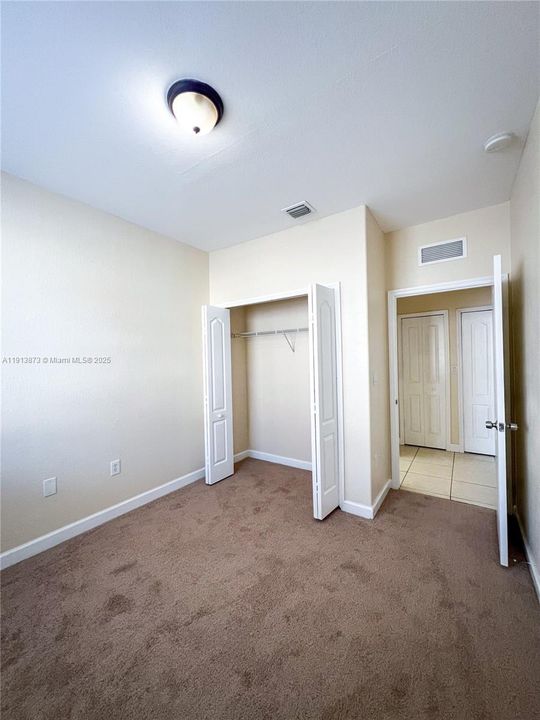 待售: $265,000 (3 贝兹, 2 浴室, 1166 平方英尺)