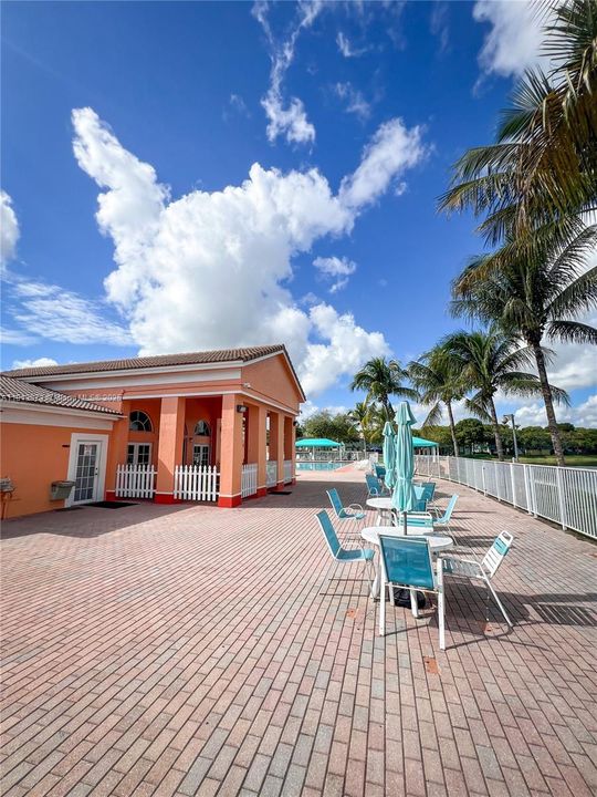 待售: $265,000 (3 贝兹, 2 浴室, 1166 平方英尺)