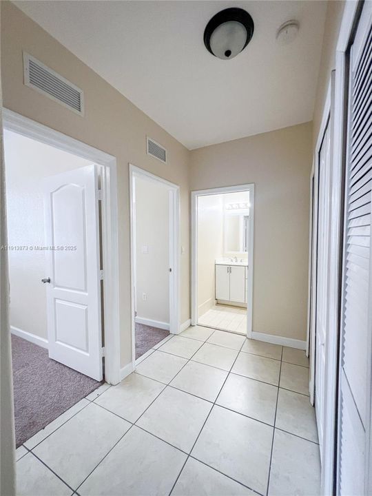 待售: $265,000 (3 贝兹, 2 浴室, 1166 平方英尺)