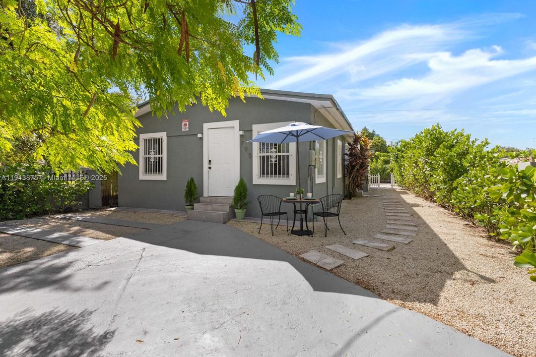 待售: $675,000 (3 贝兹, 3 浴室, 1181 平方英尺)